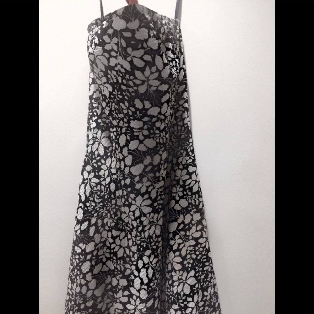 Strapless dress